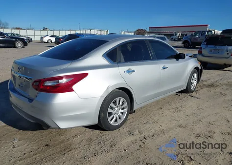 2018 Nissan Altima 2.5 S z USA, uszkodzony, nr VIN 1N4AL3AP3JC144883